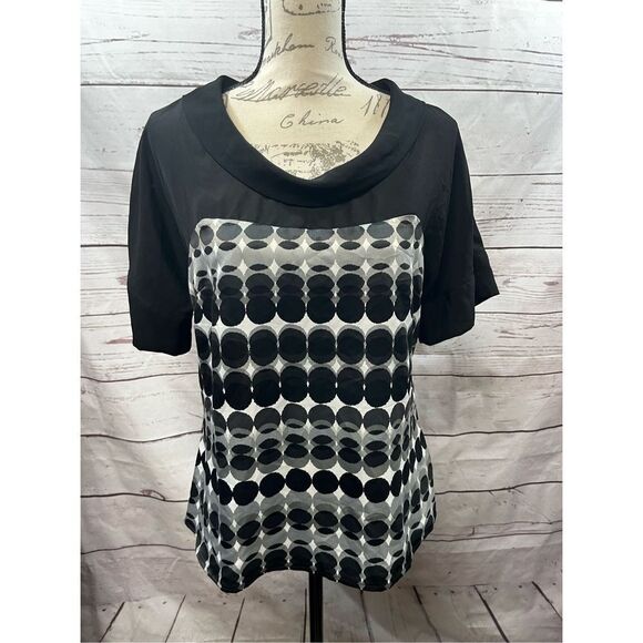 Worthington Black White Gray Circle Print Short Sleeve Blouse Top Medium - Picture 1 of 4